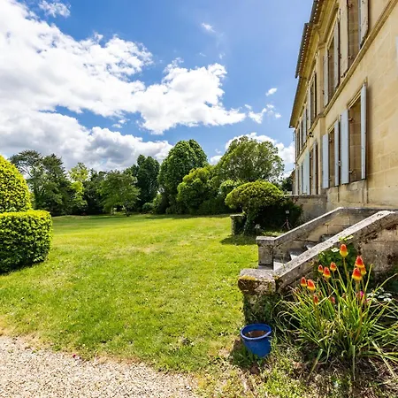 Le Chateau - Chateau Le Noble Saint-Germain-du-Puch