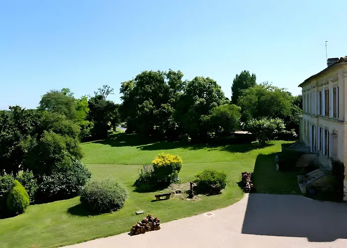 Le Château - Château Le Noble *