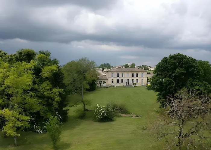 Villa Le Château - Château Le Noble